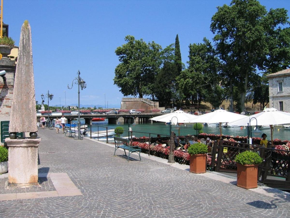 Appartamento "Il Vicolo" Peschiera del Garda Exterior photo