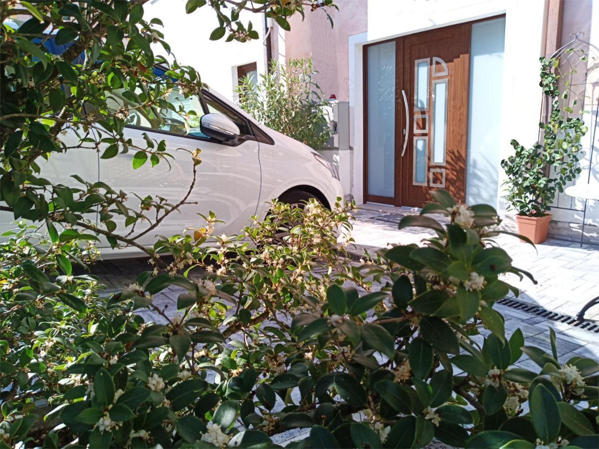 Appartamento "Il Vicolo" Peschiera del Garda Exterior photo