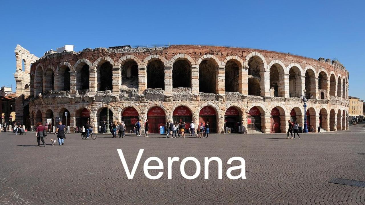 Appartamento "Il Vicolo" Peschiera del Garda Exterior photo